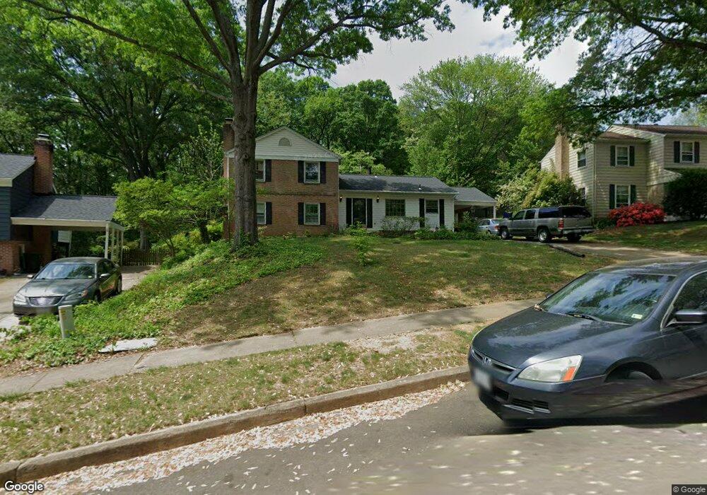 6904 Stoneybrooke Ln, Alexandria, VA 22306 - photo 1