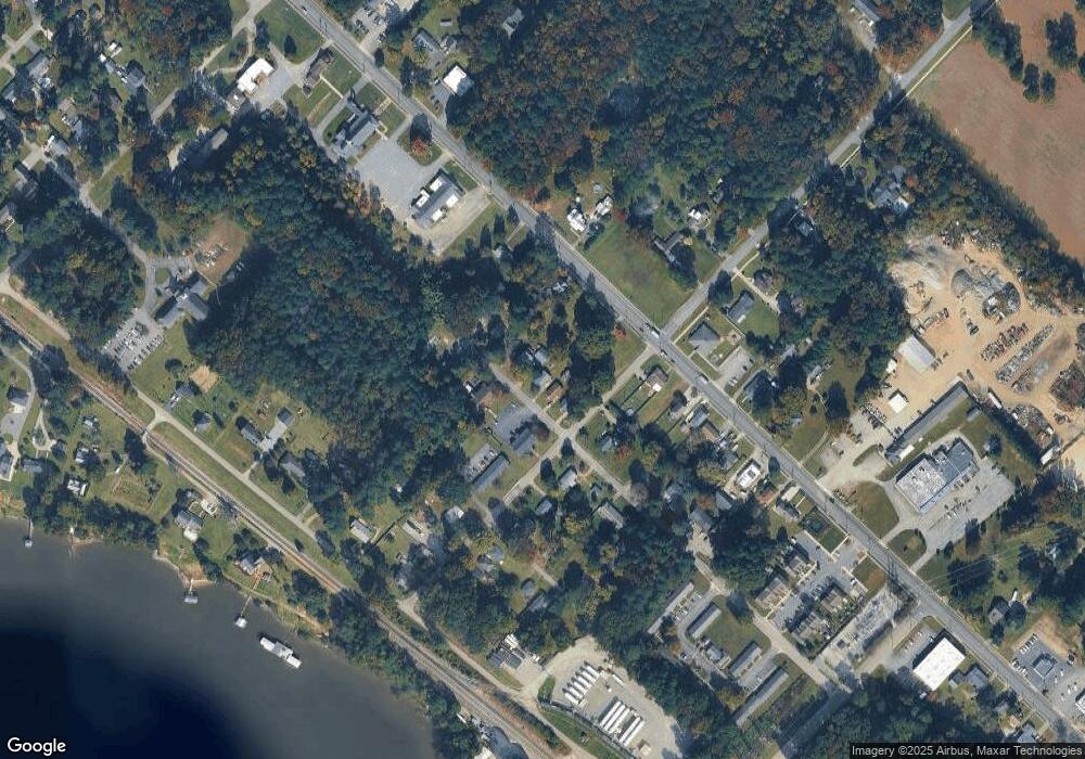 3400 Taylor Ave, West Point, VA 23181 - photo 1