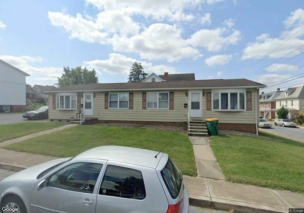 135 N Franklin St, Waynesboro, PA 17268 - photo 1