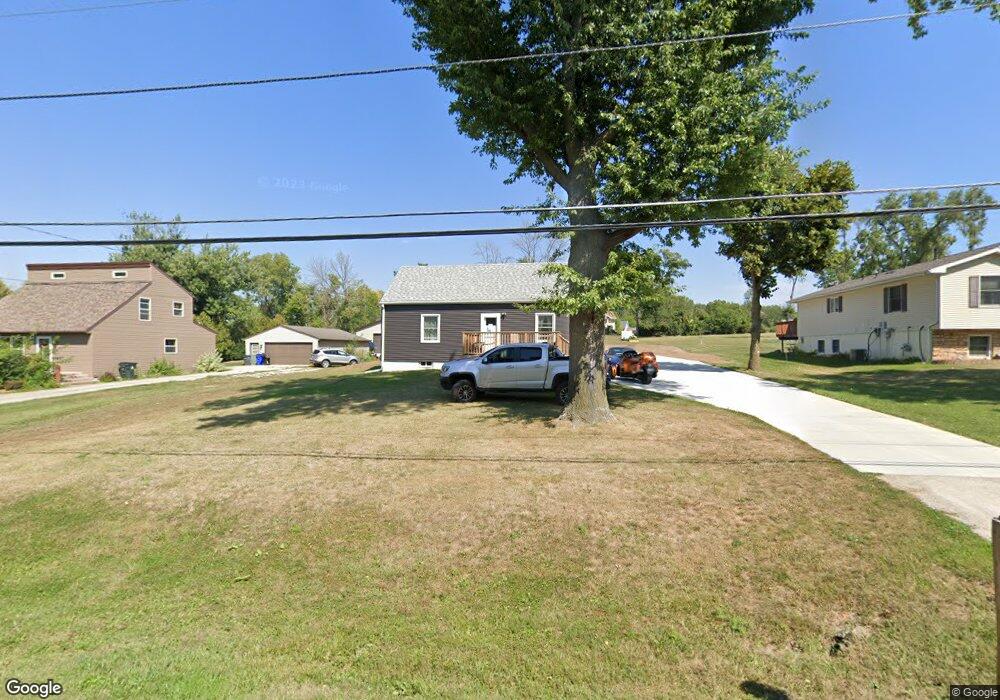 3740 Crestwood Dr NW, Cedar Rapids, IA 52405 - photo 1