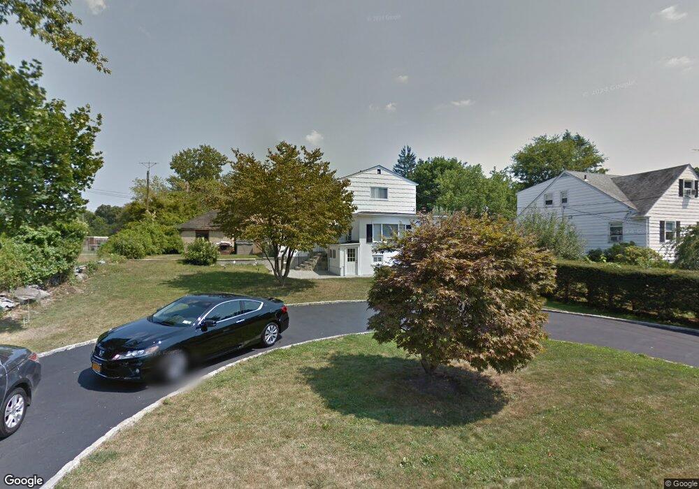 11 Dinsmore Place, Harrison, NY 10528 - photo 1