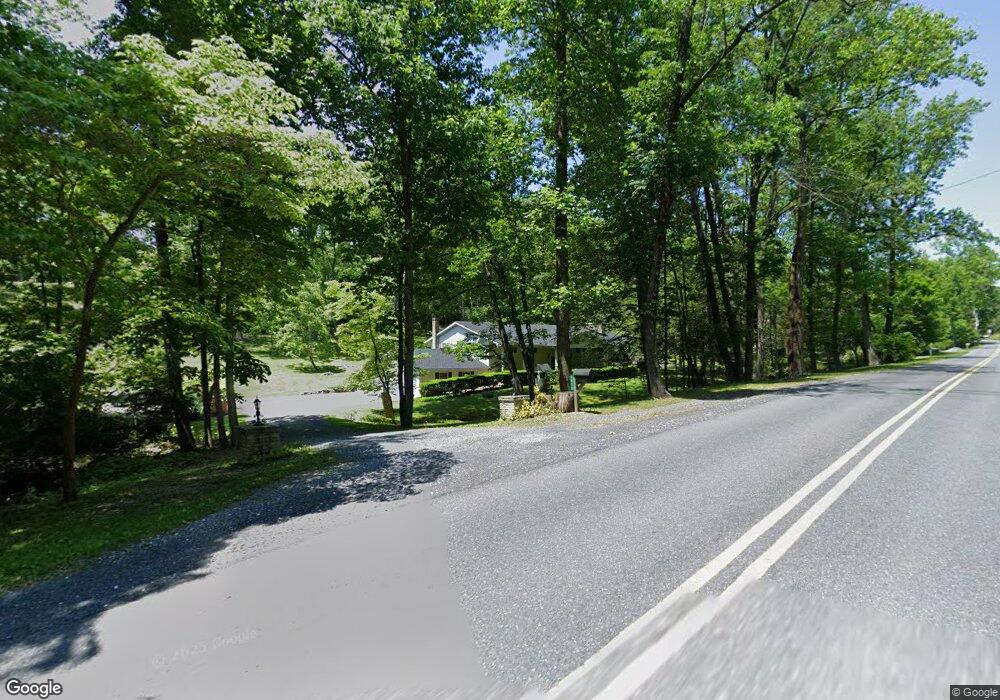 6830 Lime Kiln Rd, Slatington, PA 18080 - photo 1