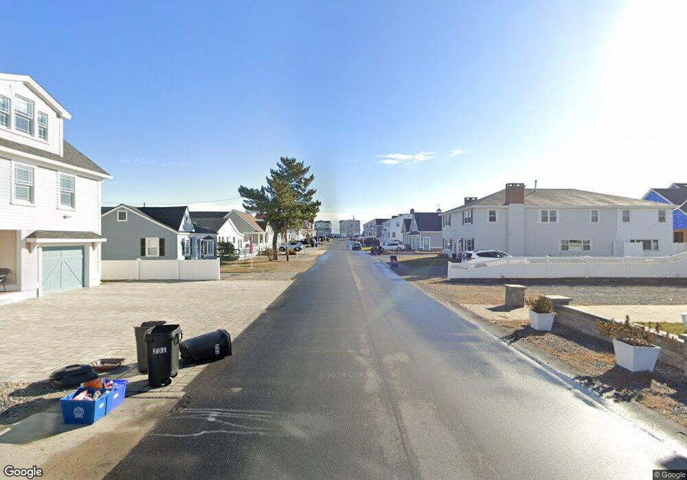 2 2 4 Bristol St, Seabrook, NH 03874 - photo 1