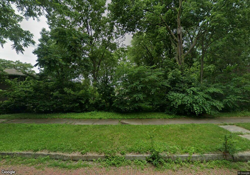 1339 E 11th St, Davenport, IA 52803 - photo 1