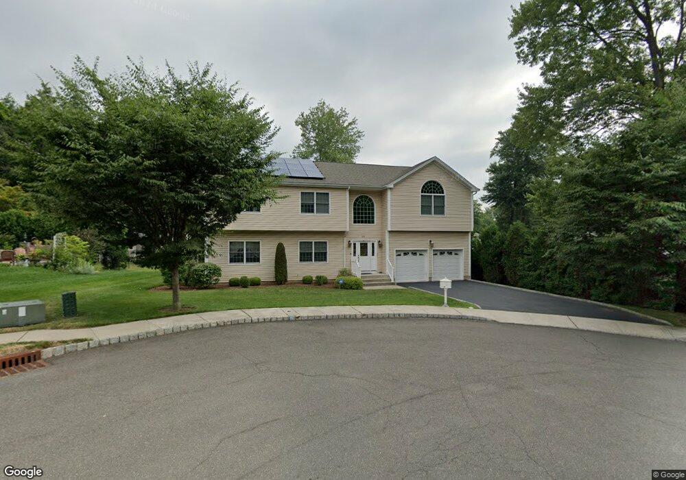 325 Vollmer Ct, Northvale, NJ 07647 - photo 1