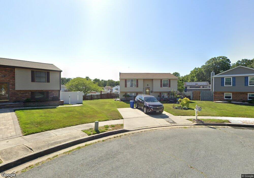 13 Horse Chestnut Ct, Essex, MD 21221 - photo 1