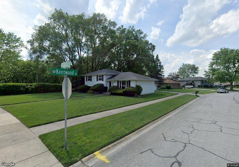 9 Cedar Ln, Dyer, IN 46311 - photo 1