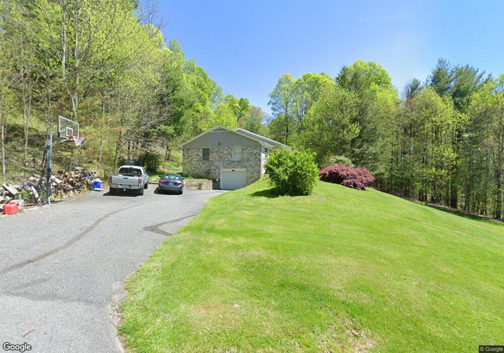 418 Mountain View Rd, Burnsville, NC 28714 - photo 1