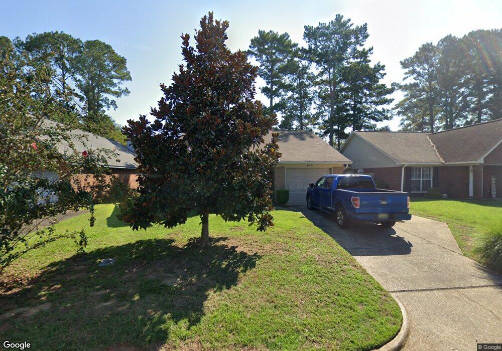 107 Brighton Ct, Dothan, AL 36305 - photo 1