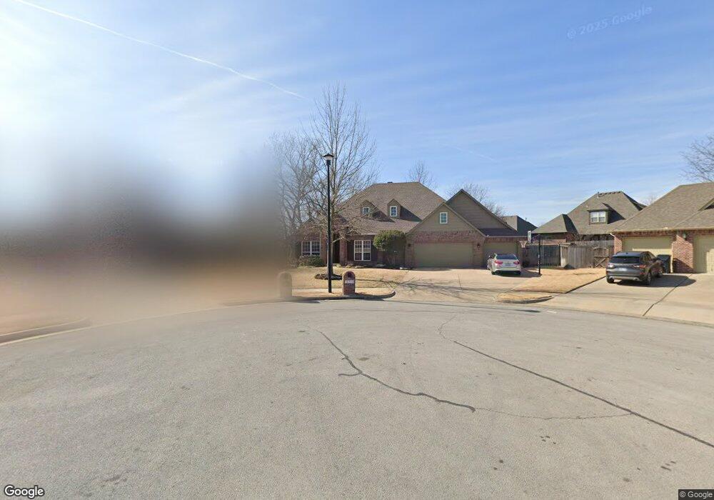 10710 S James Ct, Sapulpa, OK 74066 - photo 1