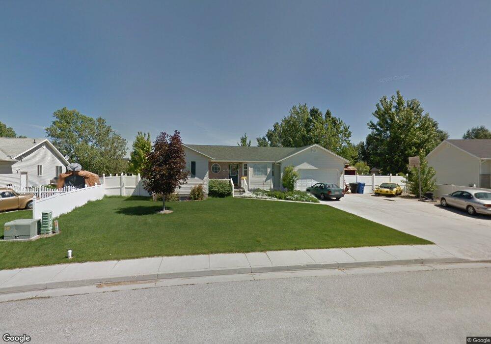 760 W 250 N unit 3, Hyrum, UT 84319 - photo 1