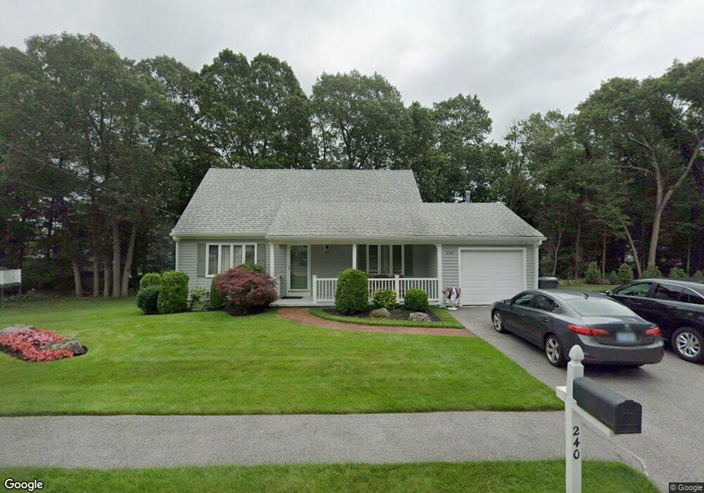 240 Boulder View Dr, Warwick, RI 02886 - photo 1