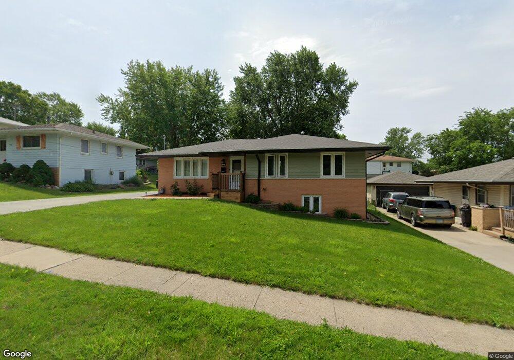 2439 E Tiffin Ave, Des Moines, IA 50317 - photo 1