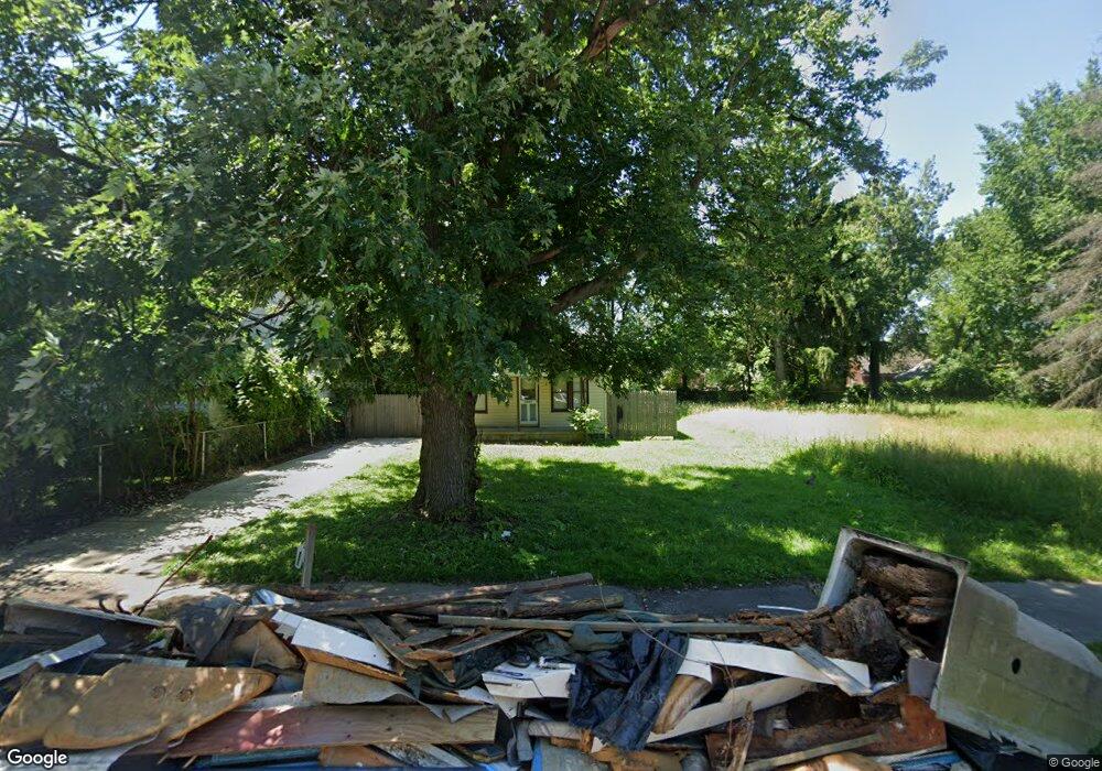 5267 Ashley St, Grosse Pointe, MI 48236 - photo 1