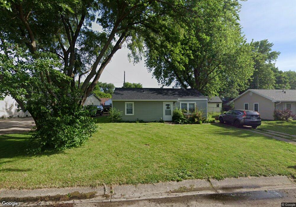 2902 W 70th St, Davenport, IA 52806 - photo 1