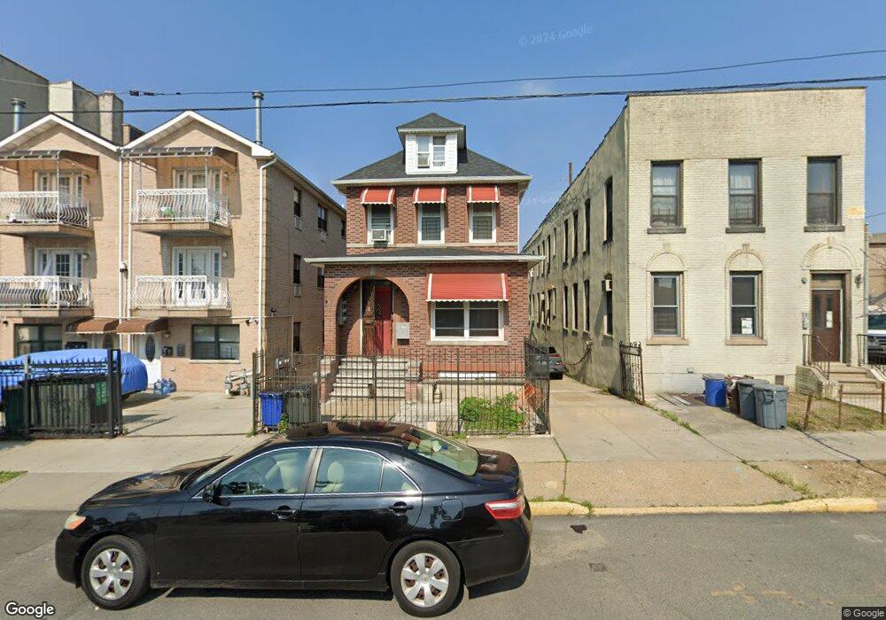 1656 White Plains Rd, Bronx, NY 10462 - photo 1