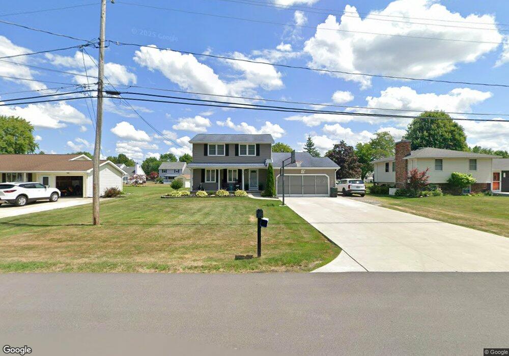 7203 Nickett Dr, North Tonawanda, NY 14120 - photo 1