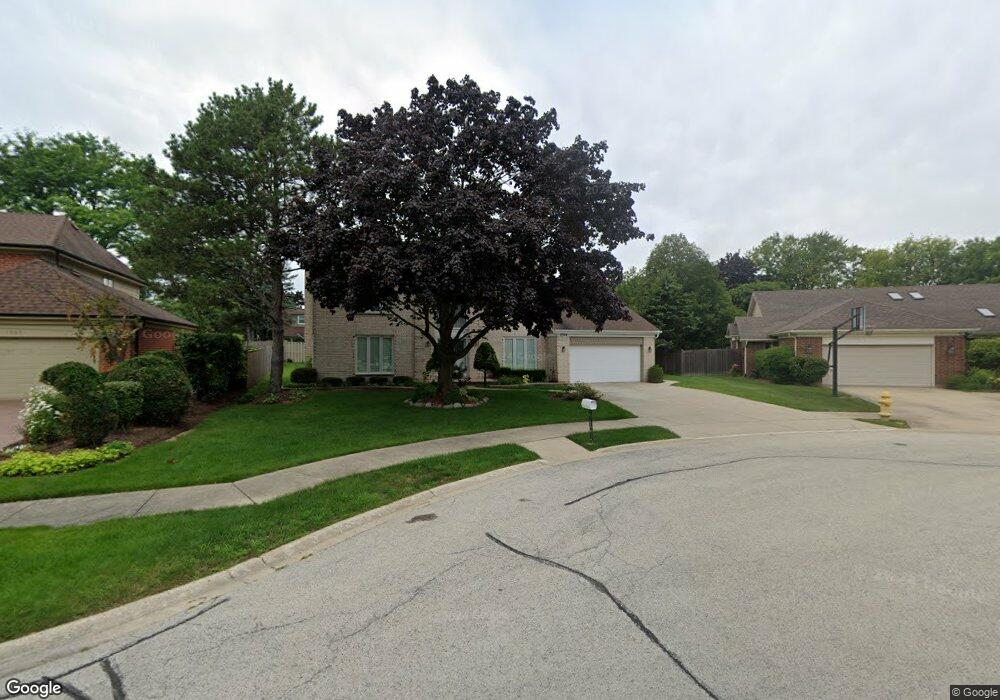 2334 Phillips Dr, Glenview, IL 60026 - photo 1