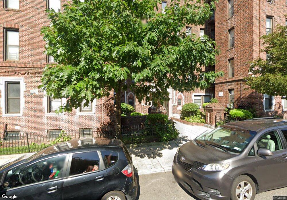 36-20 168 St E unit 2B, Flushing, NY 11358 - photo 1
