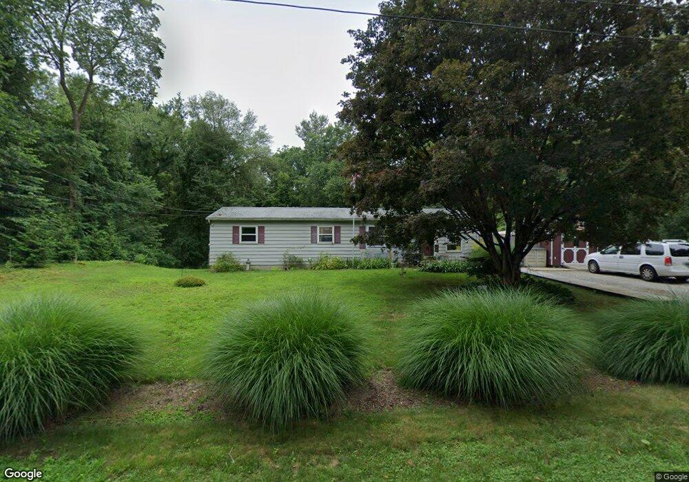 9 Kenyon Rd, Jewett City, CT 06351 - photo 1