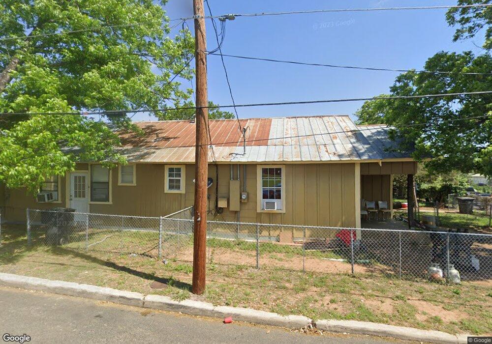 448 S Lincoln St, Fredericksburg, TX 78624 - photo 1