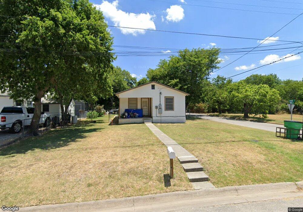 1000 Buck St, Gainesville, TX 76240 - photo 1