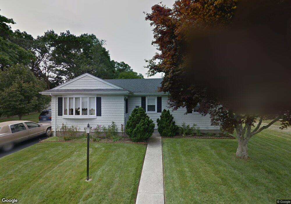 19 Frank St, Acushnet, MA 02743 - photo 1