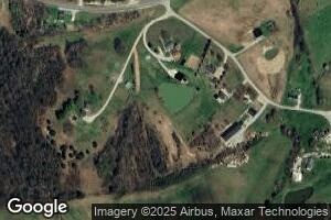 25 A Mills Ln, Loretto, KY 40037