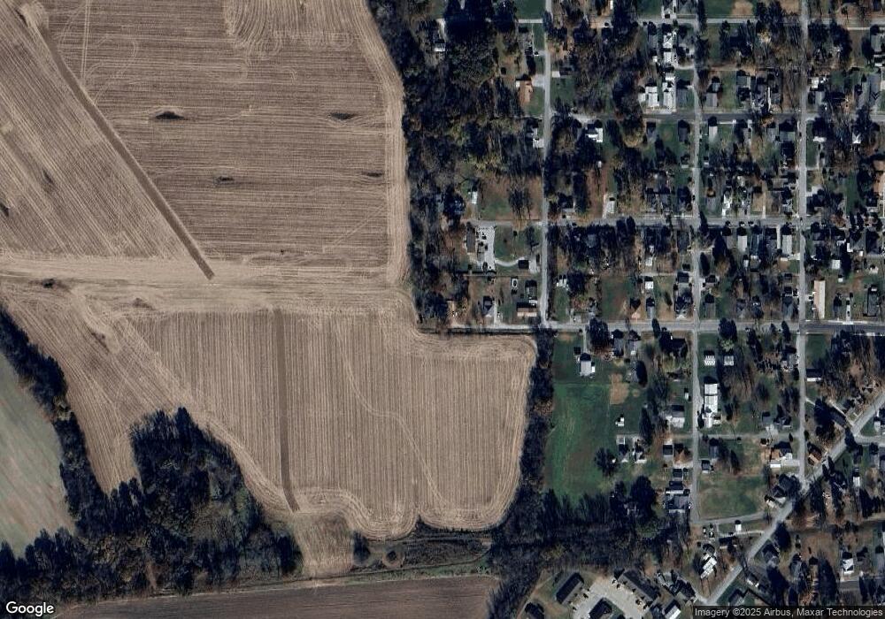 1028 W 3rd St, Bicknell, IN 47512 - photo 1