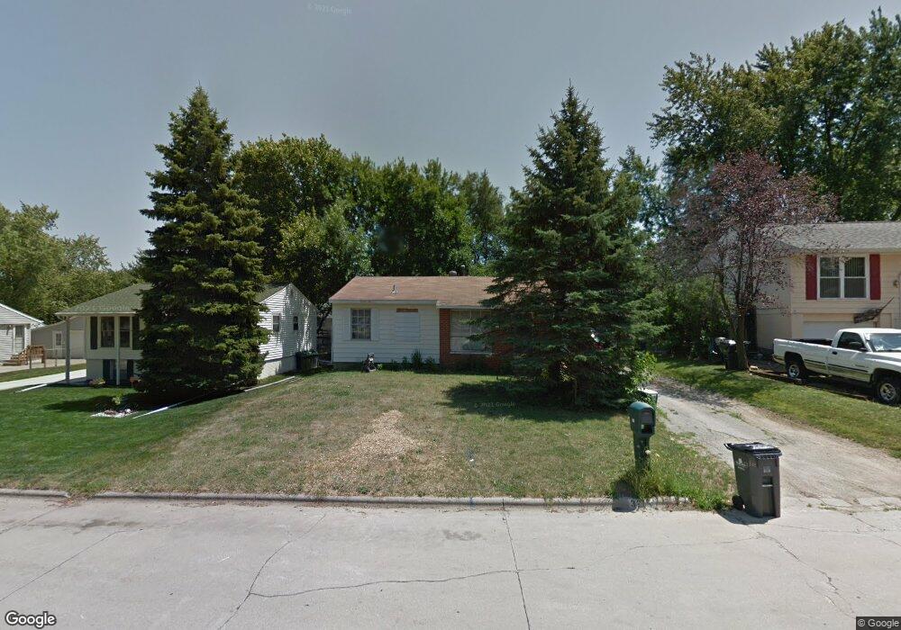 3215 Cameo Ln SW, Cedar Rapids, IA 52404 - photo 1