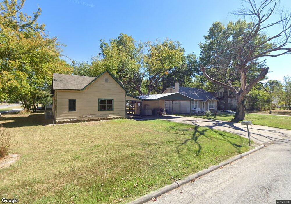 117 N Rowe St, Pryor, OK 74361 - photo 1