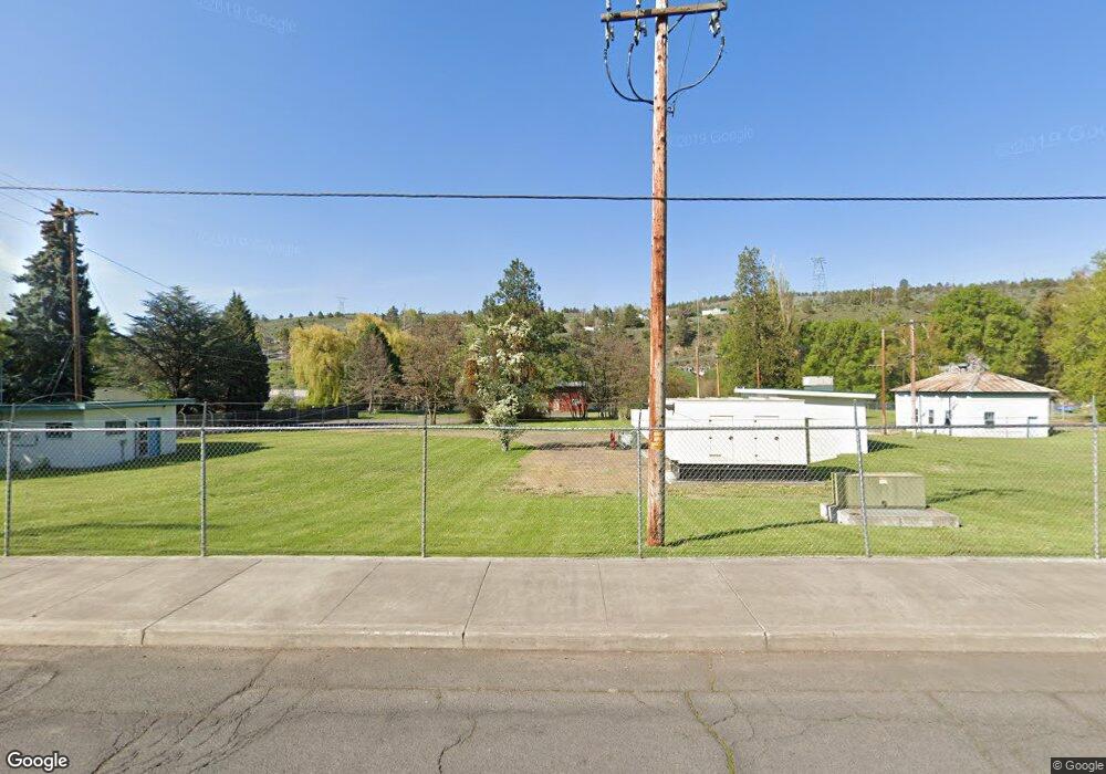 506 Conger Ave, Klamath Falls, OR 97601 - photo 1