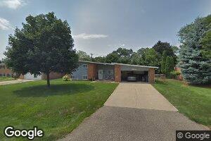 1908 Stratford St, Sylvan Lake, MI 48320