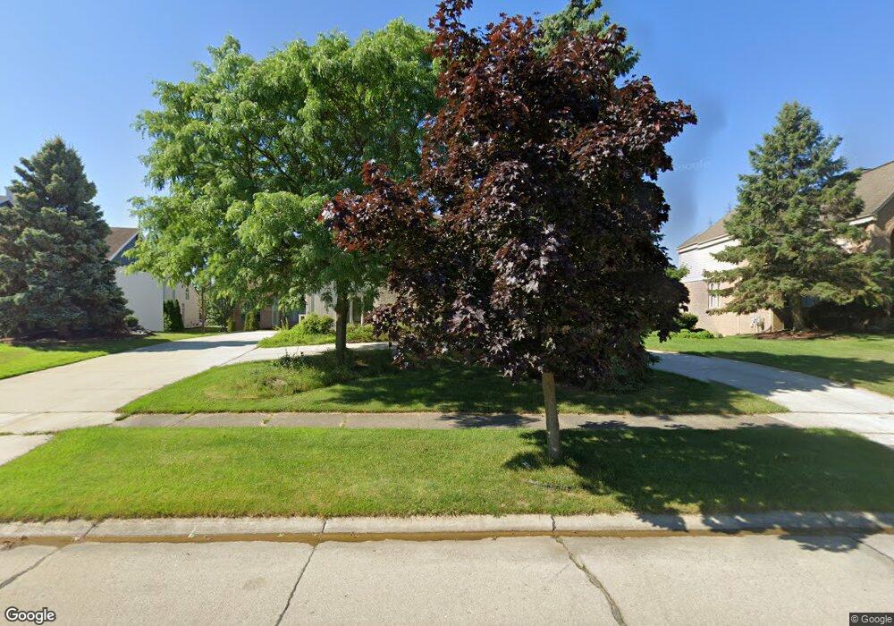 5611 Royal Wood, West Bloomfield, MI 48322 - photo 1