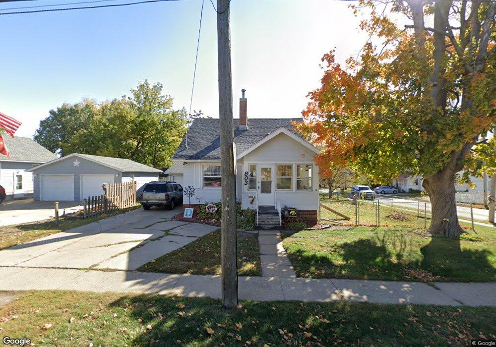 803 N 4th Ave E, Newton, IA 50208 - photo 1