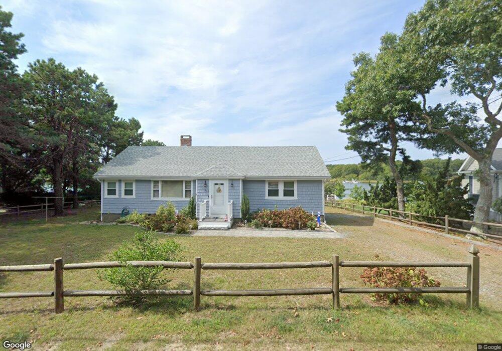 321 Edgewater Dr W, East Falmouth, MA 02536 - photo 1