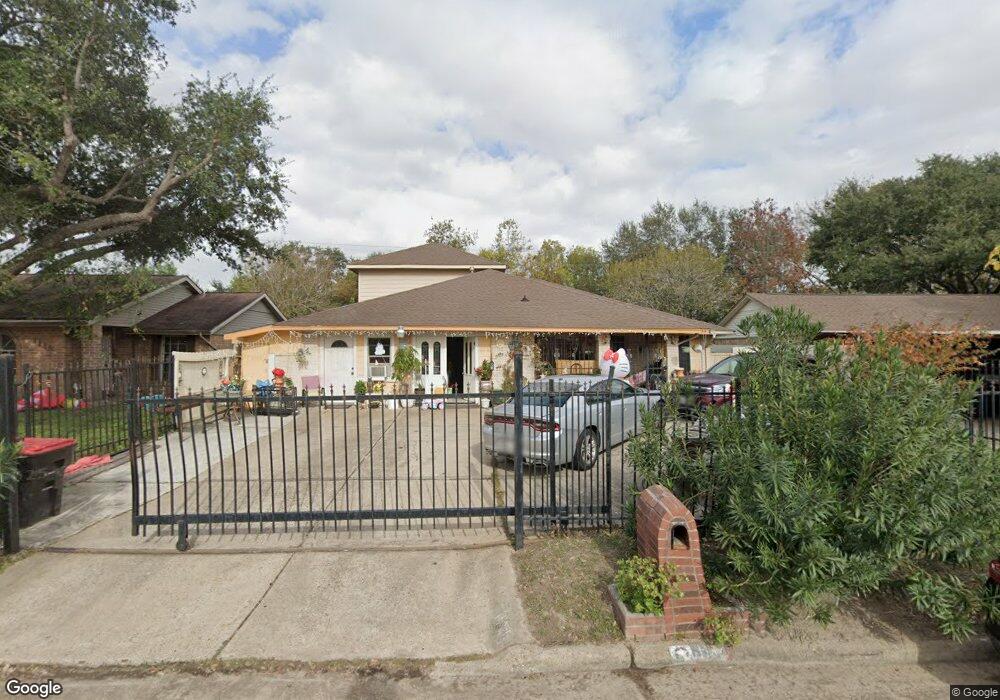 1114 Castolan Dr, Houston, TX 77038 - photo 1