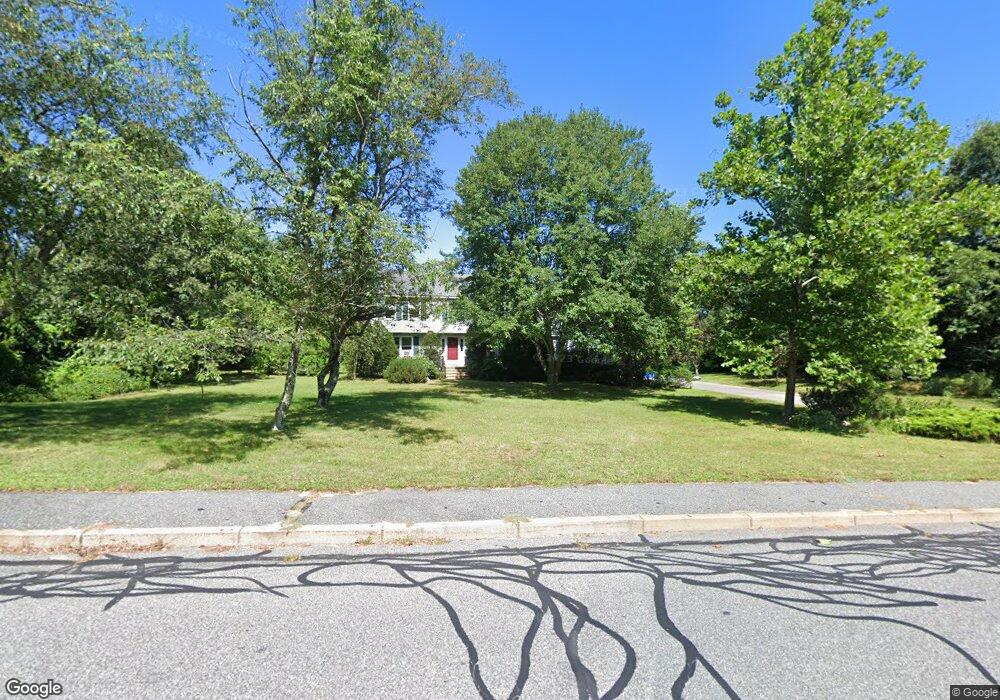 4 Colonial Dr, Mendon, MA 01756 - photo 1