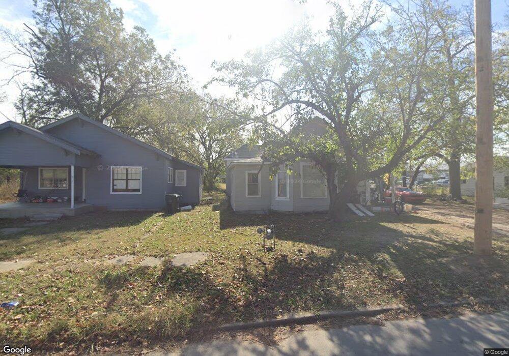 624 W 13th St, Okmulgee, OK 74447 - photo 1