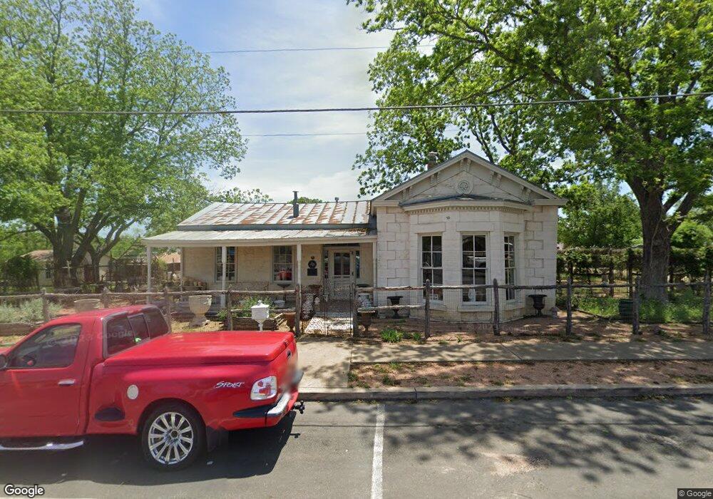107 N Orange St, Fredericksburg, TX 78624 - photo 1