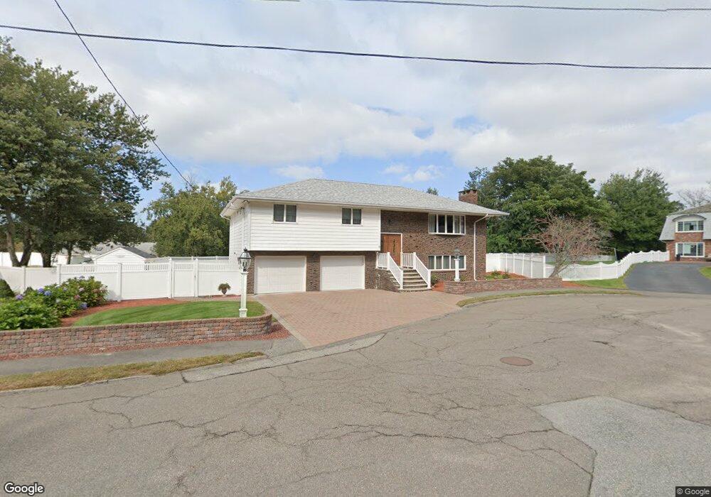 10 Stockwell Rd, Stoneham, MA 02180 - photo 1