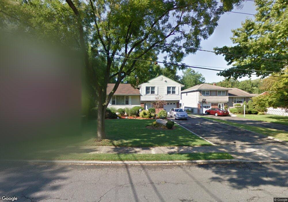 111 Trinity Ct, Paramus, NJ 07652 - photo 1