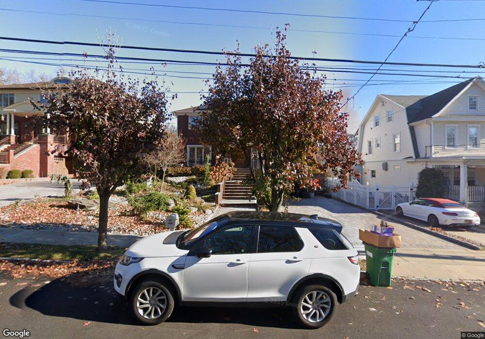 1347 Huguenot Ave, Staten Island, NY 10312 - photo 1