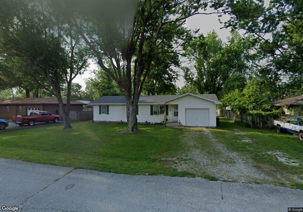 819 W Hughs St, Bolivar, MO 65613 - photo 1