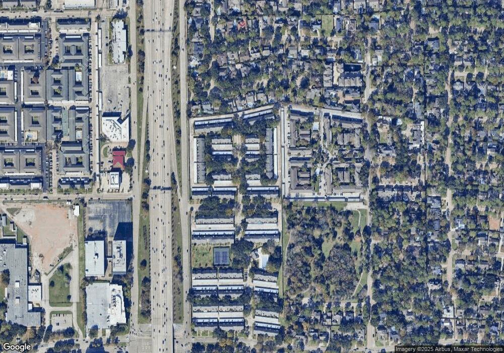 10264 Longmont Dr unit 41, Houston, TX 77042 - photo 1