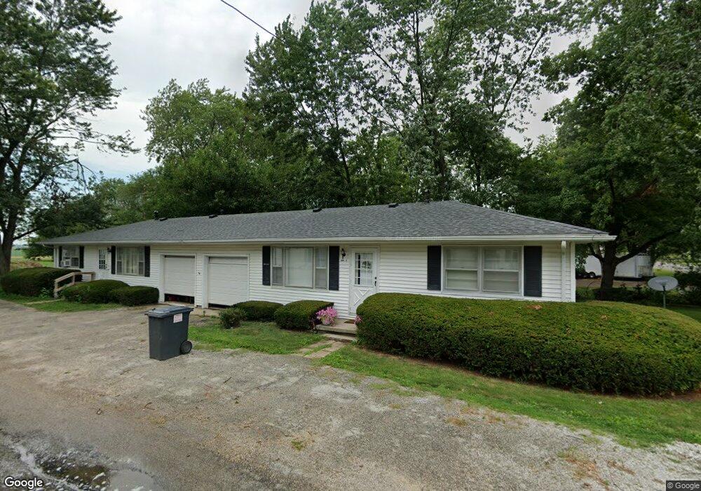 202 W Grant St, Philo, IL 61864 - photo 1