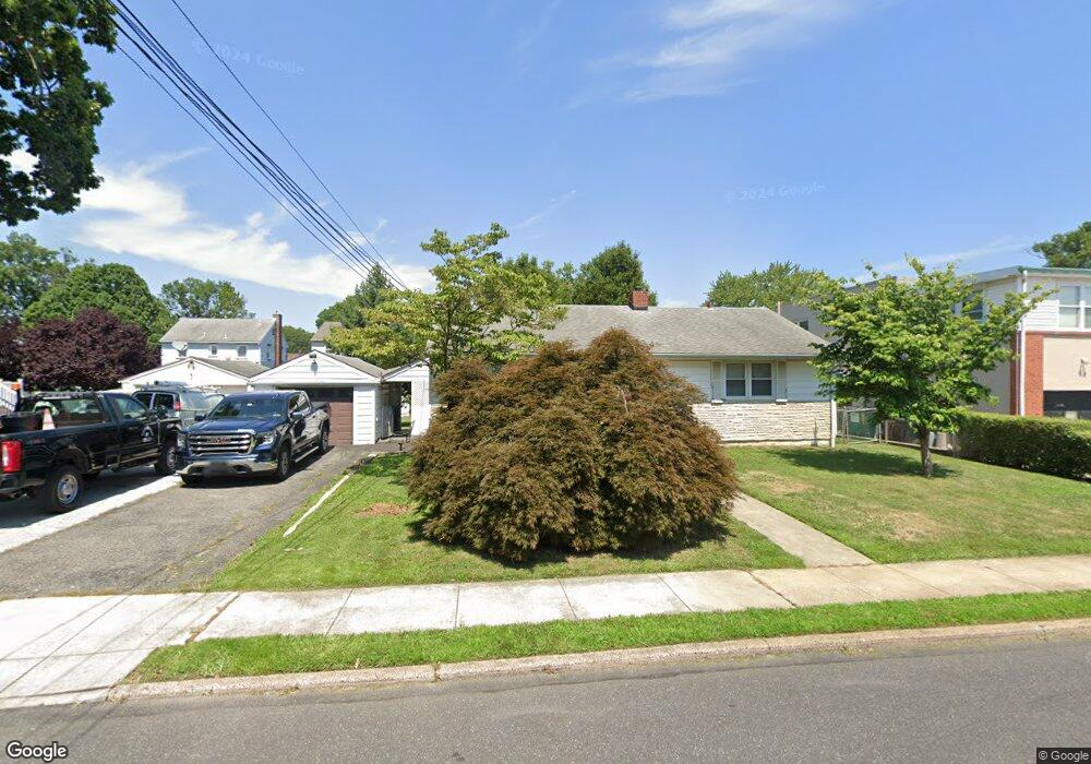 314 Hazel Ave, Folsom, PA 19033 - photo 1