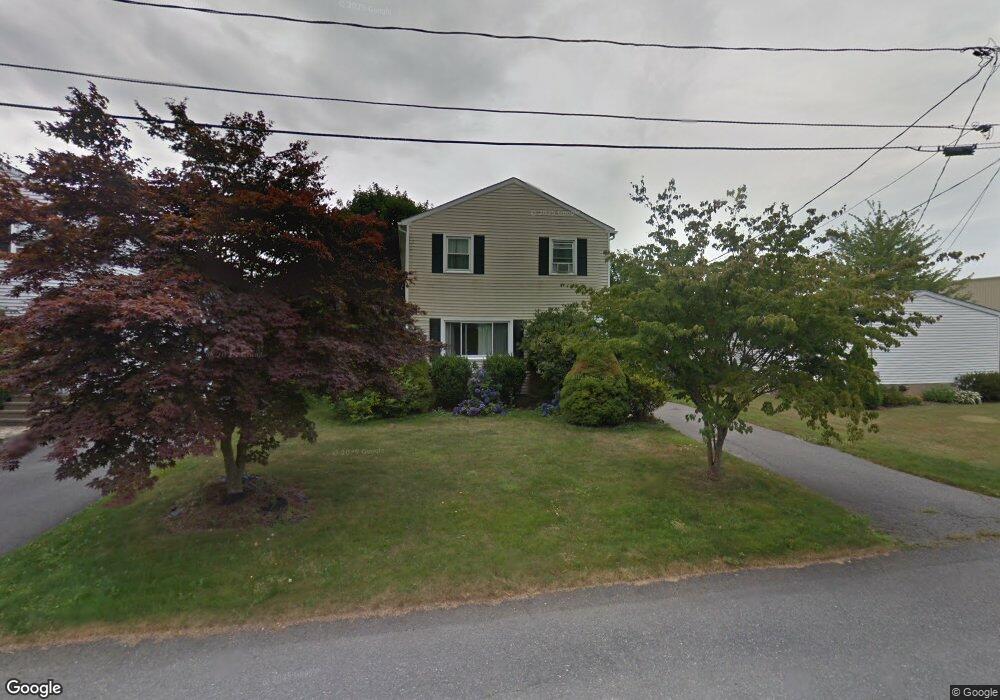 38 Connecticut Ave, Middletown, RI 02842 - photo 1