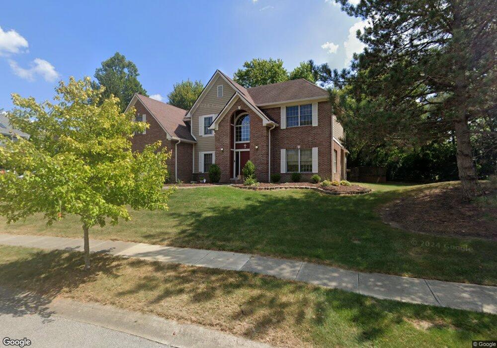 9903 Woods Edge Dr, Fishers, IN 46037 - photo 1