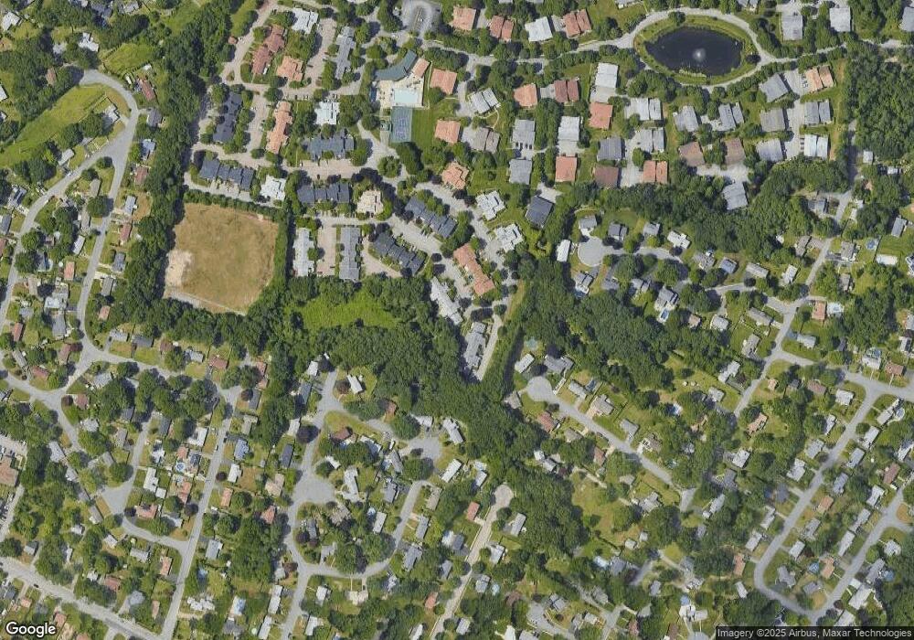 811 Williamsburg Cir, Warwick, RI 02886 - photo 1